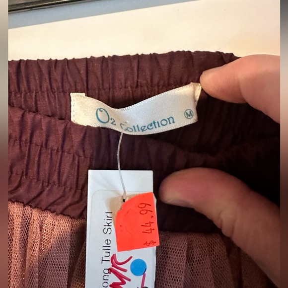 O2 Collection mid length skirt - Picture 2 of 4